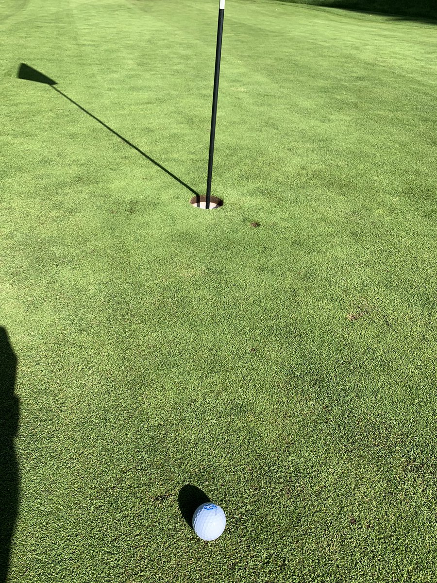 CandBGolfClub's tweet image. On Sunday member @jukey1998 pitched by the pin and spun it back.....today he was even closer.......3rd time lucky?? Great shots both times 👏🏻👏🏻 @ahgolfacademy @golfshake @MidlandsGolfer #golf #howclose #kidderminster #WorcestershireHour