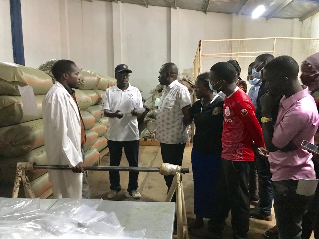 cafe_tanzania's tweet photo. Youth are dynamic, different pathways are needed for their professional growth. Coffee knowledge and experience exchange is essential for young adults to understand the key position they hold in coffee value chain. #TaCRI #TCB #NewNormal @sdafrosa @aikande https://t.co/AHV1SAvleO