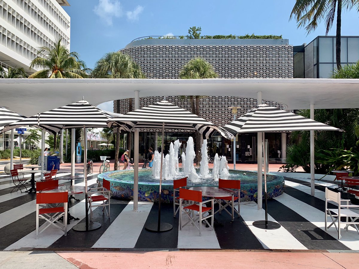 LncolnRd's tweet image. Good morning from #LincolnRoad - your safe place to shop, dine out and bask in the fresh air! 🌞 #onLincoln #MiamiBeach