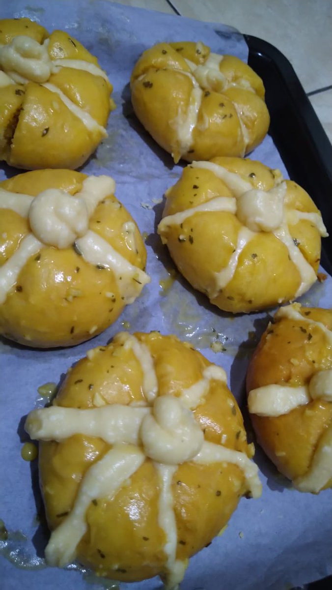 Korean Garlic Cheese Bread 🖤