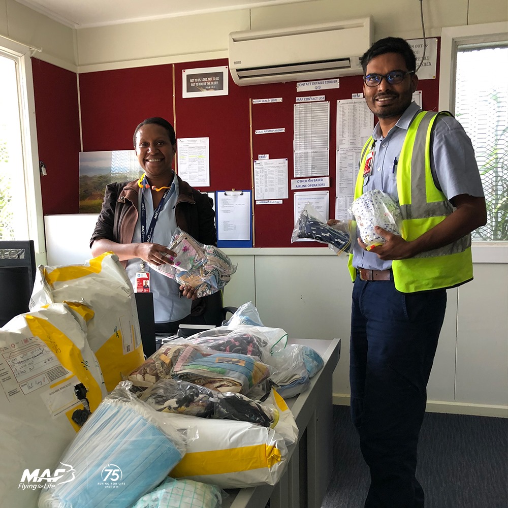 mafcanada's tweet photo. The team at MAF Papua New Guinea were so thankful to receive 2,000 hand-sewn face masks from MAF Australia last Friday!
These masks will be distributed to each passenger boarding a MAF flight, keeping everyone safe and protected from coronavirus. ๐ฉ๏ธ
๐ท: Mandy Glass
#MAF75 https://t.co/nUdKZUeCh0