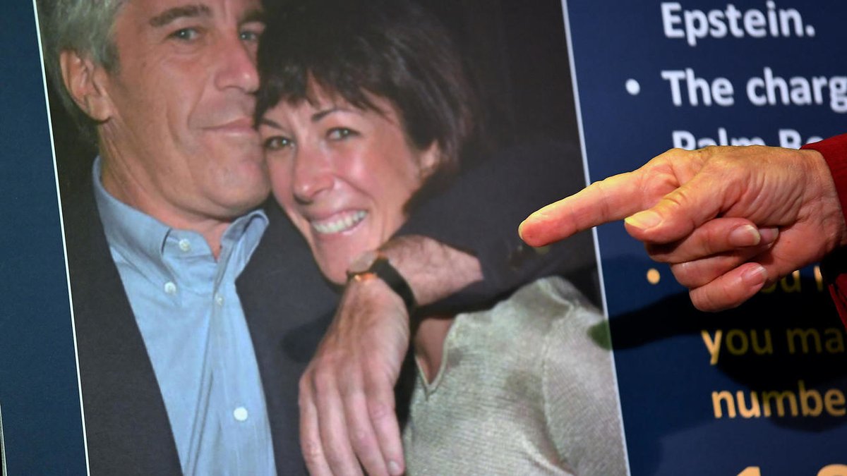 Ghislaine Maxwell, de l'ombre de Jeffrey Epstein aux néons de la prison f24.my/6gH6.t