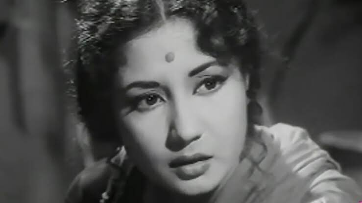 12) Meena Kumari