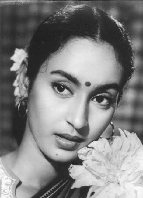 15) Nutan