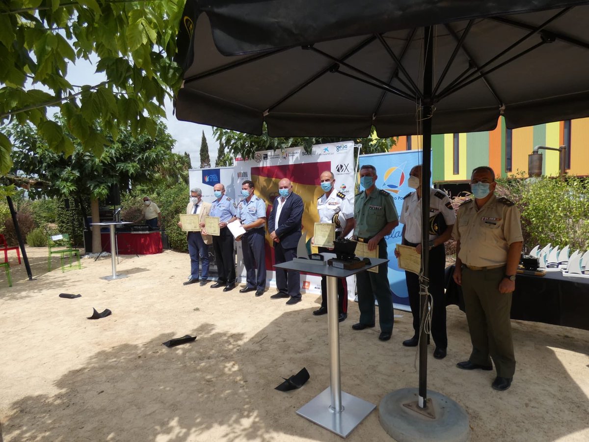 El gerente <a href="/sedes_jose/">José Sedes Romero</a> ha recibido, en nombre de los profesionales del área, un reconocimiento a los sanitarios por su trabajo en un acto homenaje organizado por <a href="/CNPortman/">Club Náutico Portmán</a> con presencia de <a href="/AytoCTcomunica/">AytoCTComunica</a> y #launion y distintos cuerpos y fuerzas de seguridad del Estado.