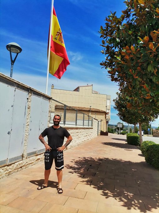&iexcl;Por Espa&ntilde;a! y el que quiera defenderla, honrado muera. Y el traidor que la abandone, no tenga quien<a href="/tag/espa%C3%B1a"class="tags"><span>#espa&ntilde;a</span></a><a href="/tag/patria"class="tags"><span>#patria</span></a><a href="/tag/boel"class="tags"><span>#boel</span></a><a href="/tag/goexix"class="tags"><span>#goexix</span></a>
