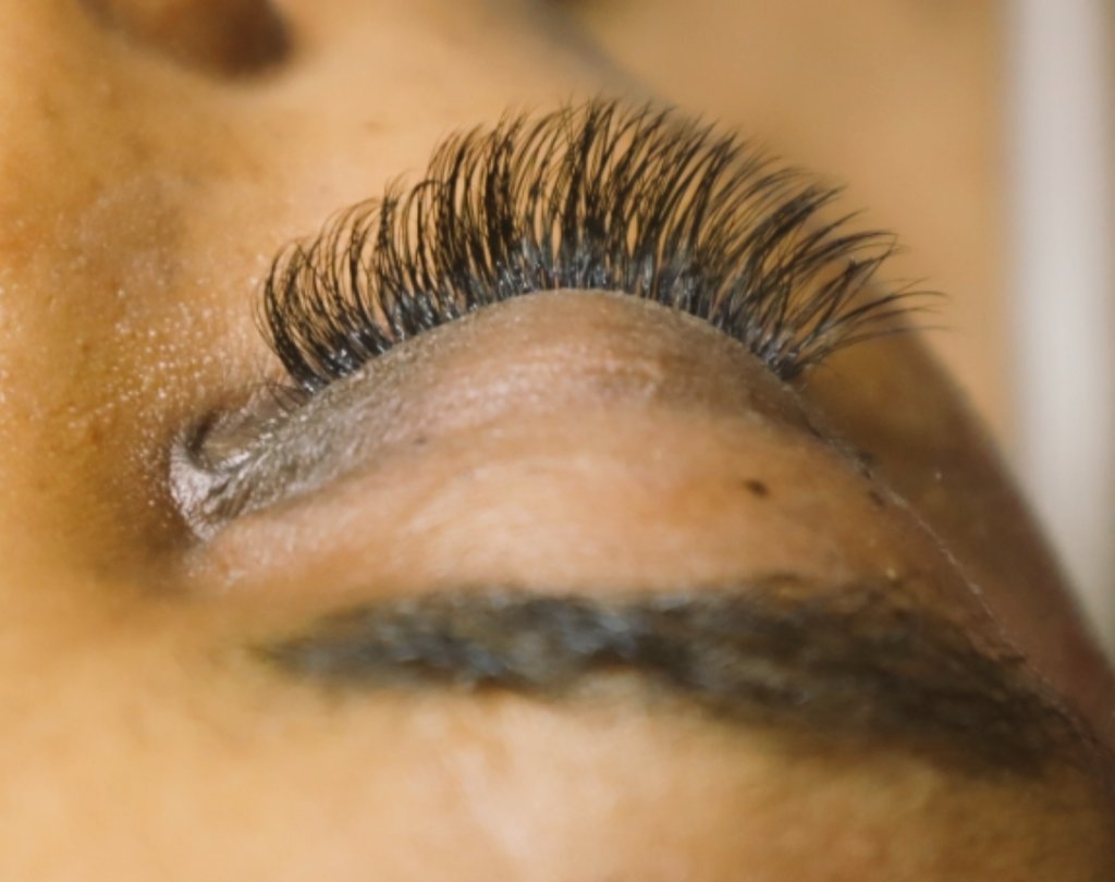 treschicnig's tweet photo. What's your lash game for the week?
. 
Send us a direct message to get our semi permanent natural lashes installed...
.
#facemask #lashes #lagos #NayaRivera #skandal https://t.co/ihUHyztJas