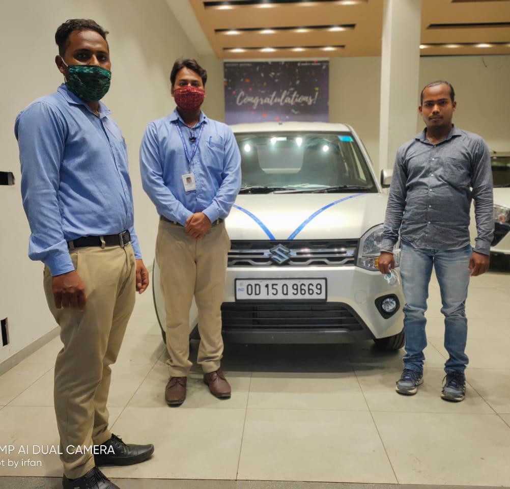 odcmotors's tweet photo. Here's Wishing you Beautiful Memories with your New Wagonr. Heartiest congratulations Mr. Bipin Bihari Chakra &amp; family.
Team Odyssey Motors Sambalpur https://t.co/ocEOEcrjUx