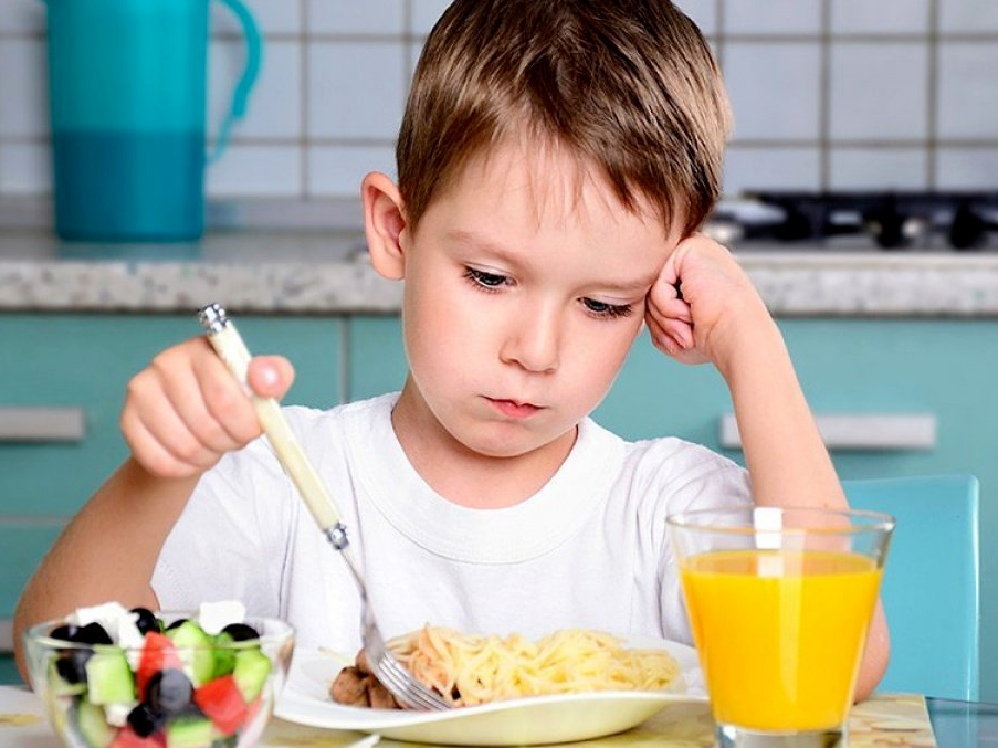 MasQsalud's tweet photo. ¡Adiós a los lloros en la mesa! @PabloVidalDN  Vidal, #nutricionista infantil,👶🍒 ofrece 5 efectivas claves para que tu #hijo coma bien.🍽
➡️https://t.co/5fav3cWKC3 https://t.co/34QlDvPjVE