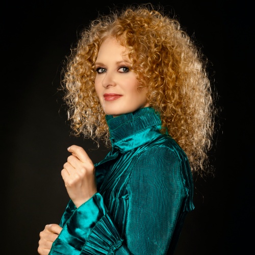 MusicNewsWeb's tweet photo. https://t.co/cGbkkwFHAS Nancy Ruth reveals 'Turn The Lights Back Down' - #nancyruth @nancyruth https://t.co/urGY2FmCba https://t.co/MGomuVZg7d