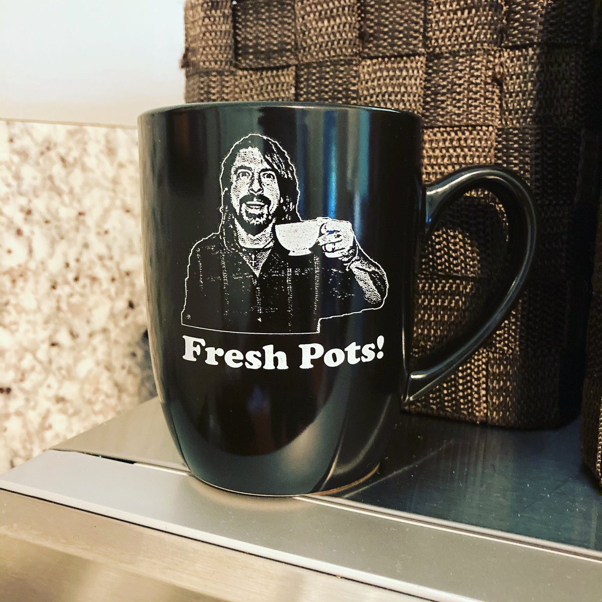 JimDokurno's tweet photo. Available now. https://t.co/uvonAJTZGM #davegrohl #freshpots #foofighters #backbeatbbq #queensofthestoneage #coffeeaddict #coffee #coffeelover #coffeetime #coffeemug #coffeemugoftheday #starbucks #madeinmichigan #jimmydstees https://t.co/JuI8HRIlUO