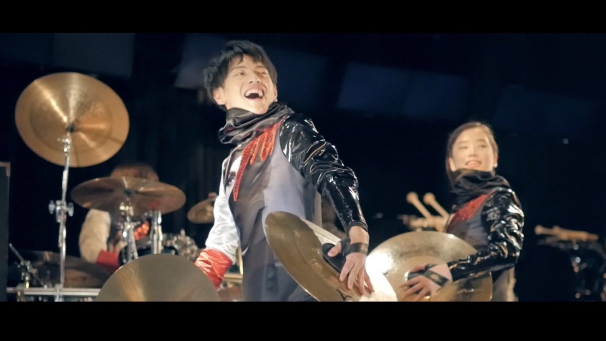 lrllhi's tweet photo. 元々かっこいい人を選んで撮るのではなく、かっこよくない人を撮り方や編集でかっこよくするのでもなく、誰もが持つ何なら本人すら気付いていないような「輝く瞬間」を残せる映像を作りたい。作品を見た人に褒められるのは嬉しいけど、また撮って欲しいって言われるのは何倍も嬉しい。 https://t.co/YEwrTgGyC3