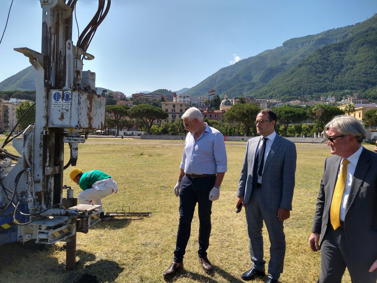 di_stabia's tweet photo. Hanno preso il via oggi i 9 carotaggi sull’arenile.

https://t.co/qX97x2zTd2

#Arenile #Analisi #Carotaggi #CastellammarediStabia #Stabia #Stabiae #Cittàdelleacque #GaetanoCimmino #GaetanoCimminoSindaco https://t.co/2svT4IrKZ9