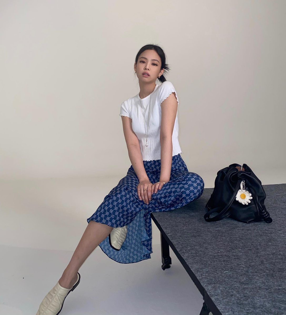 jennie tweet media