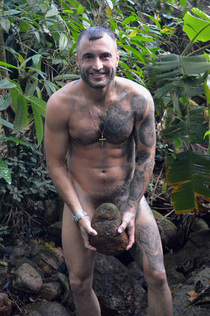 Allan GUERRA Gomes on X: Onlyfans segue lá que tô quase pelado. 😉 100  seguidores no onlyfans tô pensando em soltar vídeo com a 🍆 dentro da xota.  Oque você acha? 👇 #