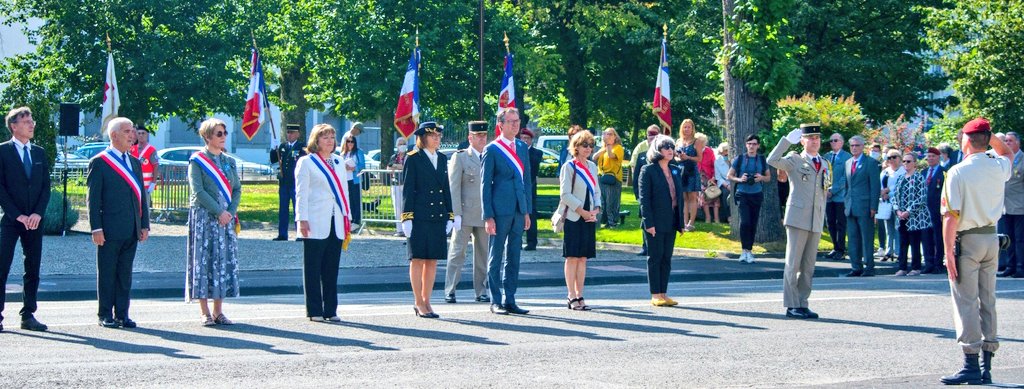 35eRAP_CDC's tweet photo. 🇫🇷 Très belle cérémonie du #14juillet à #Tarbes ce jour 🇫🇷 en présence des autorités civiles et militaires. Pas de défilé cette année compte tenu du #COVID mais l'émotion était au rendez-vous !
Bravo aux nombreux décorés de ce jour ! https://t.co/miWBZjCvjp