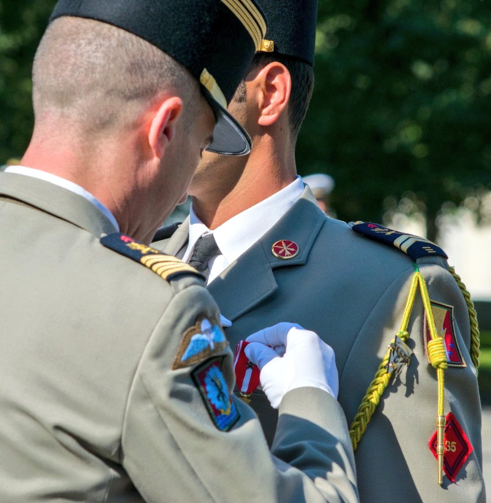 35eRAP_CDC's tweet photo. 🇫🇷 Très belle cérémonie du #14juillet à #Tarbes ce jour 🇫🇷 en présence des autorités civiles et militaires. Pas de défilé cette année compte tenu du #COVID mais l'émotion était au rendez-vous !
Bravo aux nombreux décorés de ce jour ! https://t.co/miWBZjCvjp