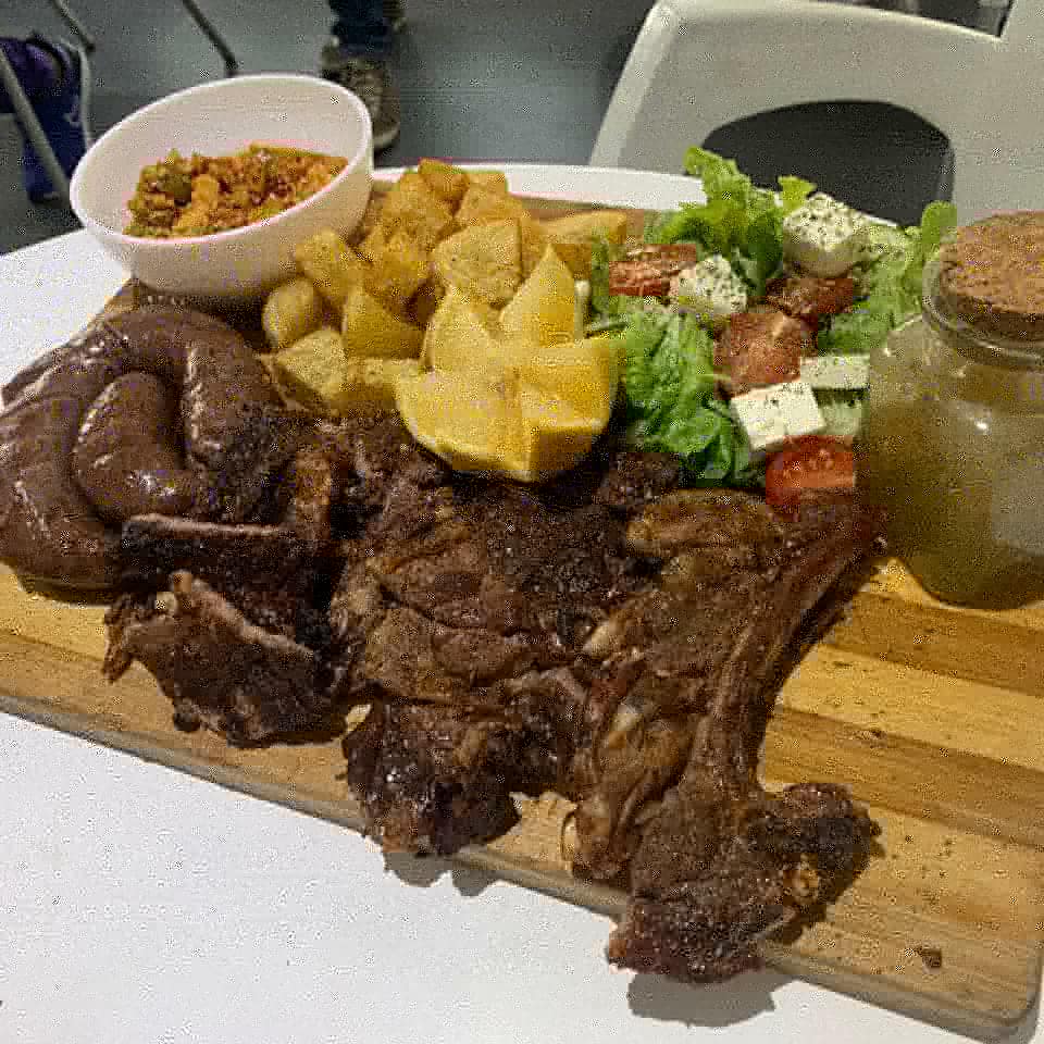 TheJointLounge's tweet photo. Lunch has never looked this good 😋😋😋😋.. Give us a call to place your order on 082 876 5418 / 082 977 9503 https://t.co/5gb4w9SIqn