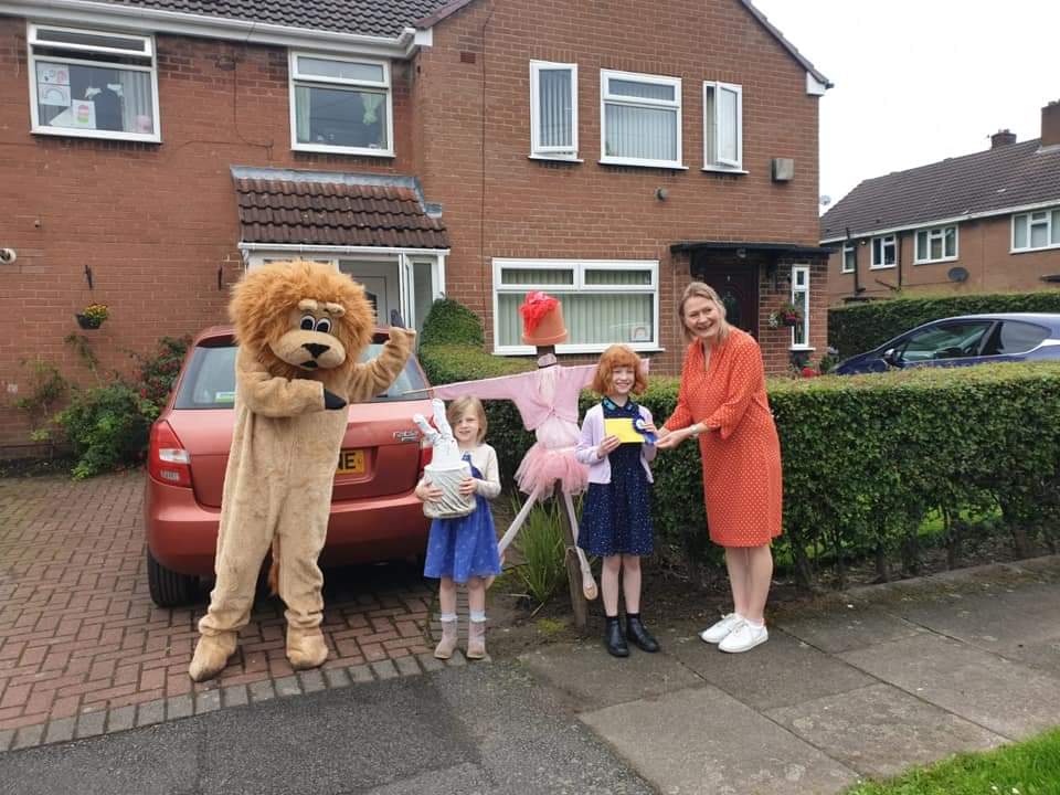 Scarecrow Safari 🌻🐝 tweet media
