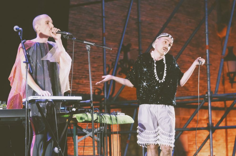 Team Perrolín tweet media