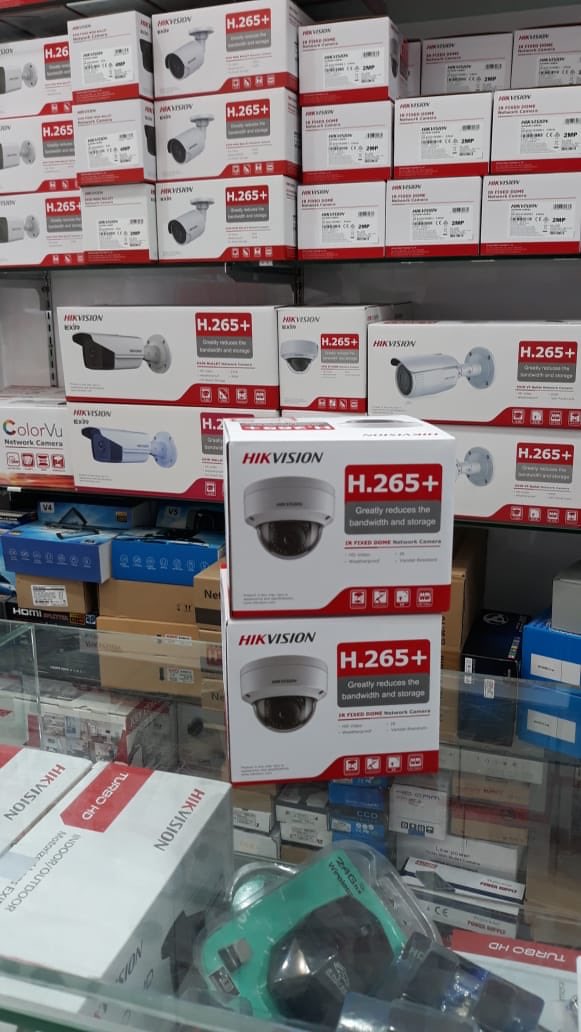 theshop_ug's tweet photo. Cameras 
Indoor 2 mp =100k 
Outdoor 2 mp=125k 
—————————————-
5MP 
Doom HD 5 mp=145k 
Bullet HD 5 mp=155k 
—————————————

🛒 Shop Now :
📱  WhatsApp : ☎️ Call us on - 0701001393/0773666664
🚛 delivery across Uganda 

#uganda #ugandalife #security #cctv #gadgets #kampala #jinja https://t.co/doUu1h4ZNa