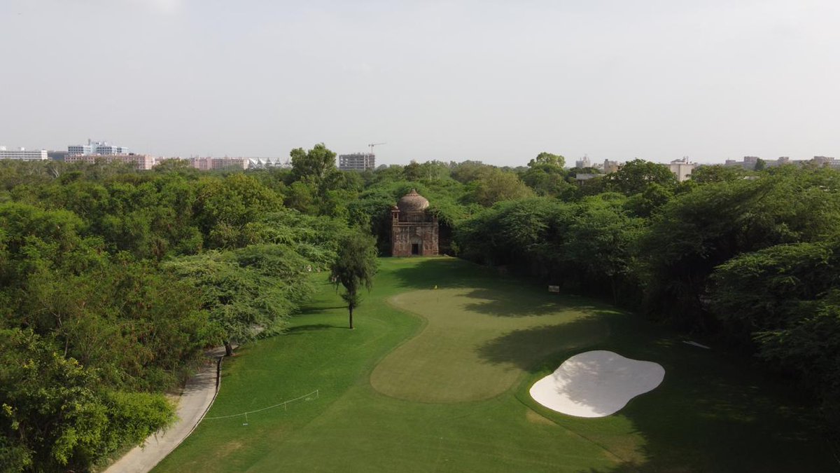 JasonChennault's tweet photo. A friend showing me what his Maverick Mini was able to show us. We have a lot work yet to do, but wow my team have really made some progress for us. #IncredibleIndia #miniverde #GaryPlayerDesign #betterbillybunkers Some Monday maintenance and Sencor sting but not so bad https://t.co/wV4PJ7bRiB