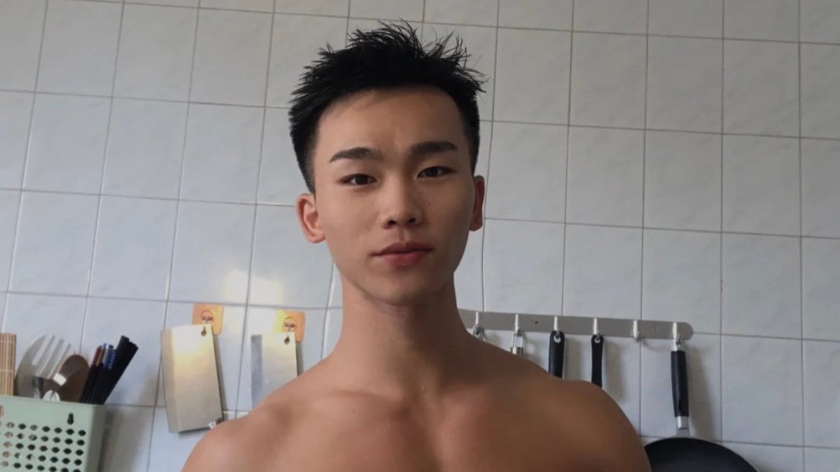 GNL_models's tweet photo. Who is this hotty?💪💪😍 Free month Membership to https://t.co/arqEPHfxV5 who helps find his social media! 📷 https://t.co/1yCwVc7MYR