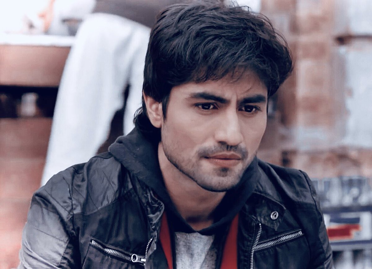 This serious thoughtful face is my favorite  #HarshadChopda
