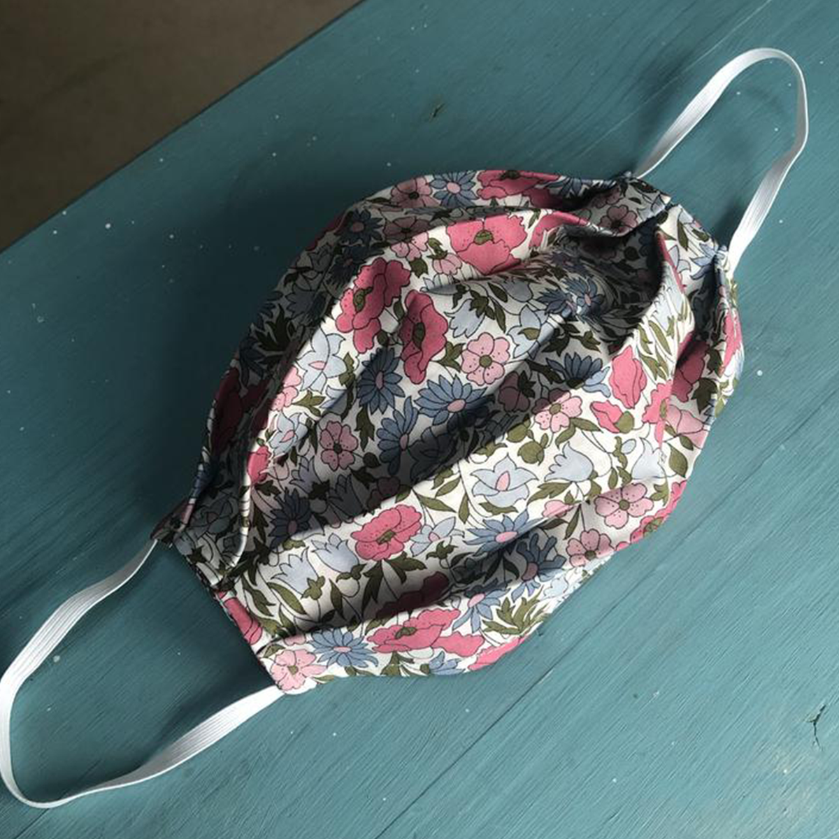 ShoeString_UK's tweet photo. Prepare for mandatory Face Masks with our reusable liberty fabric ones bad in the UK. Available here: https://t.co/Cwq04Bv196
-
-
-
#instastyle #instalife #instafashion #keepsafe #facemasks #protect #fashion #facemaskstyle #covid #reusablemasks https://t.co/5gR3QkawxD