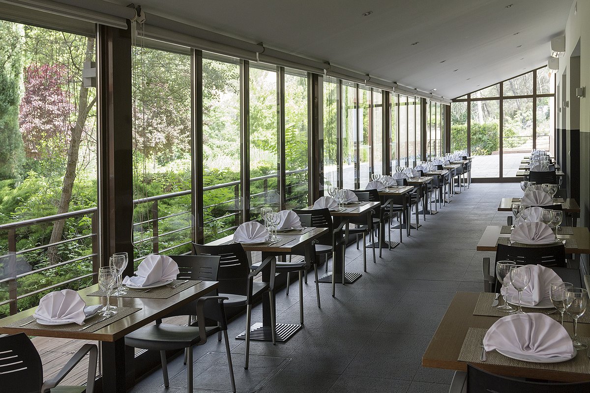 BalnearioTrillo's tweet photo. 😋🥐☕️ Desayunar al fresco de nuestra terraza con vistas al río Tajo... es uno de los placeres que te esperan en el Real Balneario de Carlos III. Ven y disfruta, #aunahoradeMadrid
#balneario #trillo #guadalajara #alcarria #altotajo #escapadarelax #relax #bienestar https://t.co/lcF5SMIEYx