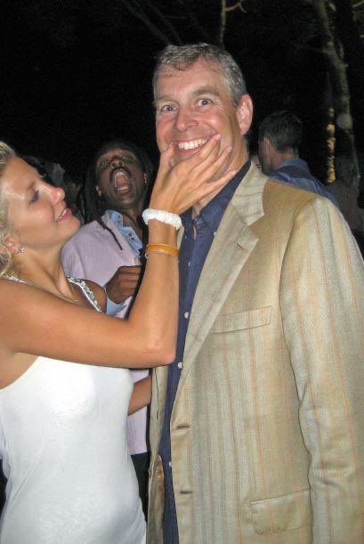 jebrittan2's tweet photo. Caption this 👇
#PrinceAndrew #PartyPrince https://t.co/TuQNmrOvAo