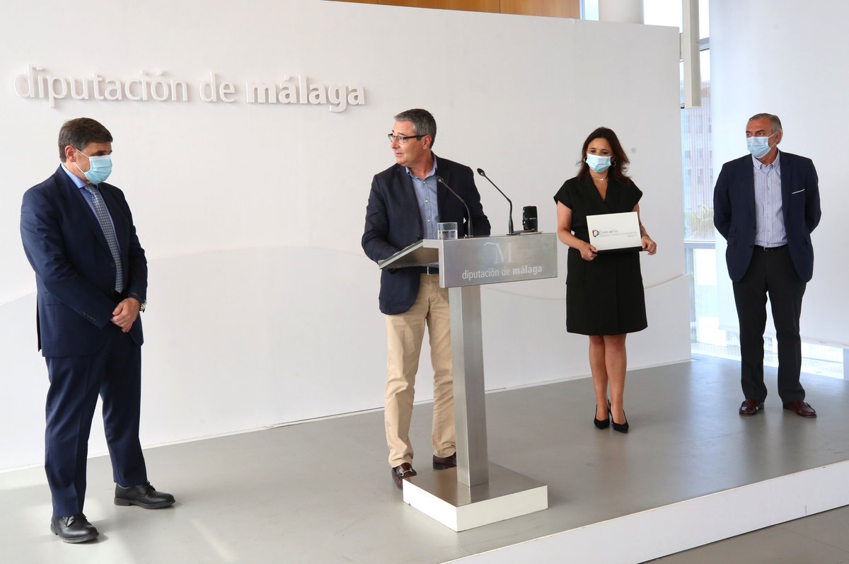 SEGITTUR's tweet photo. La @typcostadelsol ha recibido hoy el distintivo de Destino Turístico Inteligente tras superar el informe diagnóstico elaborado por @SEGITTUR con la metodología #dti de la @TurismoEspGob https://t.co/0iBT3xn6JX https://t.co/4YcpTf7Qzw
