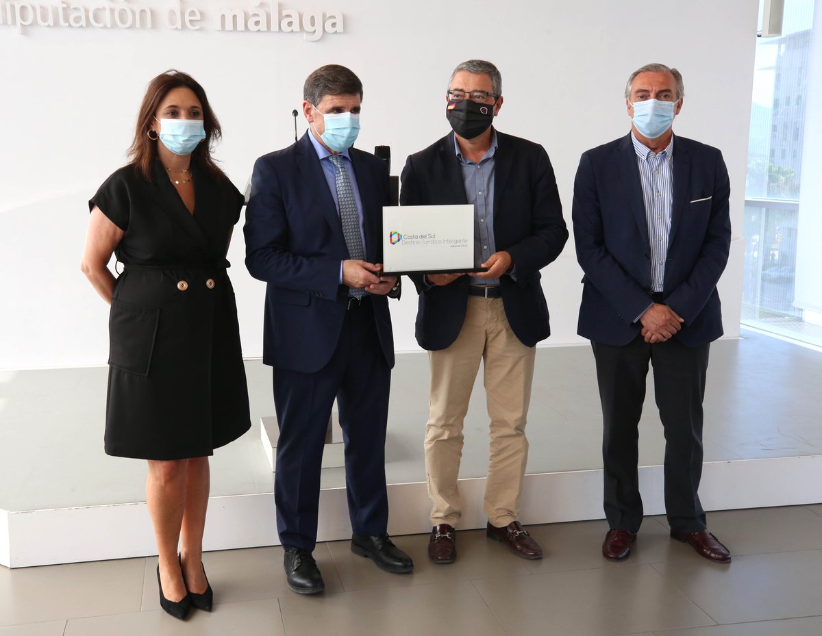La <a href="/typcostadelsol/">Costa del Sol Málaga</a> ha recibido hoy el distintivo de Destino Turístico Inteligente tras superar el informe diagnóstico elaborado por <a href="/SEGITTUR/">SEGITTUR</a> con la metodología #dti de la <a href="/TurismoEspGob/">SECRETARÍA DE ESTADO DE TURISMO</a> bit.ly/3ewqqn7