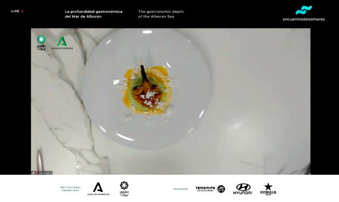 <a href="/AndaluciaJunta/">Junta de Andalucía</a> <a href="/AgriculturAnd/">Consejería AgriPesca</a> <a href="/uncomino/">Benjamín Lana</a> <a href="/encuentromares/">encuentrodelosmares</a> <a href="/JoseAlvarez_And/">Jose Alvarez</a> <a href="/rest_lacosta/">Restaurante La Costa</a> Un bocado de pescado y grasa de mar <a href="/JoseAlvarez_And/">Jose Alvarez</a> desde  <a href="/rest_lacosta/">Restaurante La Costa</a> #gustodelsur <a href="/AndaluciaJunta/">Junta de Andalucía</a> <a href="/AgriculturAnd/">Consejería AgriPesca</a>  #edm2020 <a href="/encuentromares/">encuentrodelosmares</a> #EncuentroDeLosMares