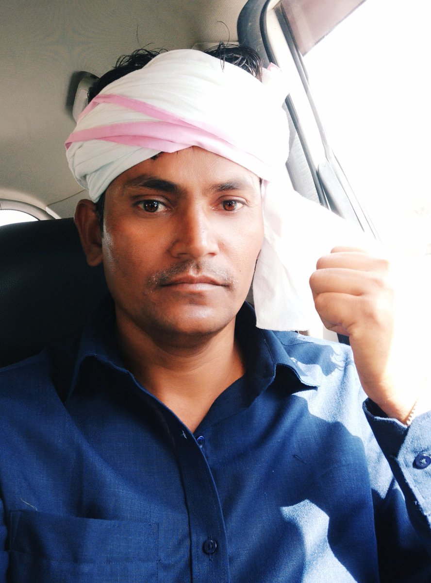 VikasChora's tweet photo. राजा थे राजा है और राजा रहेंगे 
आदिवासी समुदाय से निकला नेता राजा होता है पार्टी से निकला गुलाम 
हम अपनी बात पर स्टैंड है 
#भीलप्रदेश का जलवा जारी है 
#देश_की_राजनीति_बीमारी_धंधा_है
#राजस्थान_की_राजनीति_हासिये_पर
जोहार🙏🏹 https://t.co/Fba8Dgnxvu