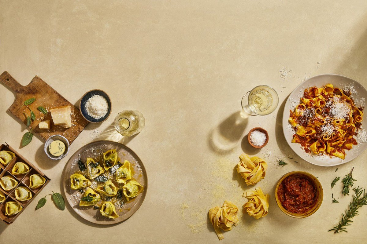 The Glass Magazine tweet media