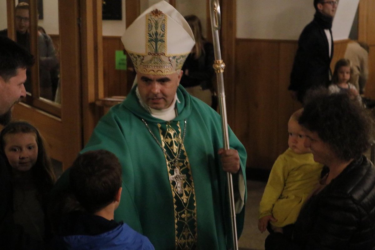 ArchLubelska's tweet photo. #DrogaNeokatechumenalna Zakończenie roku ewangelizacji z bp. #AdamBab #Poczekajka @EpiskopatNews @RadioMaryja @Radio__Plus @TVP3Lublin @RadioLublin https://t.co/cN2V32LxEh