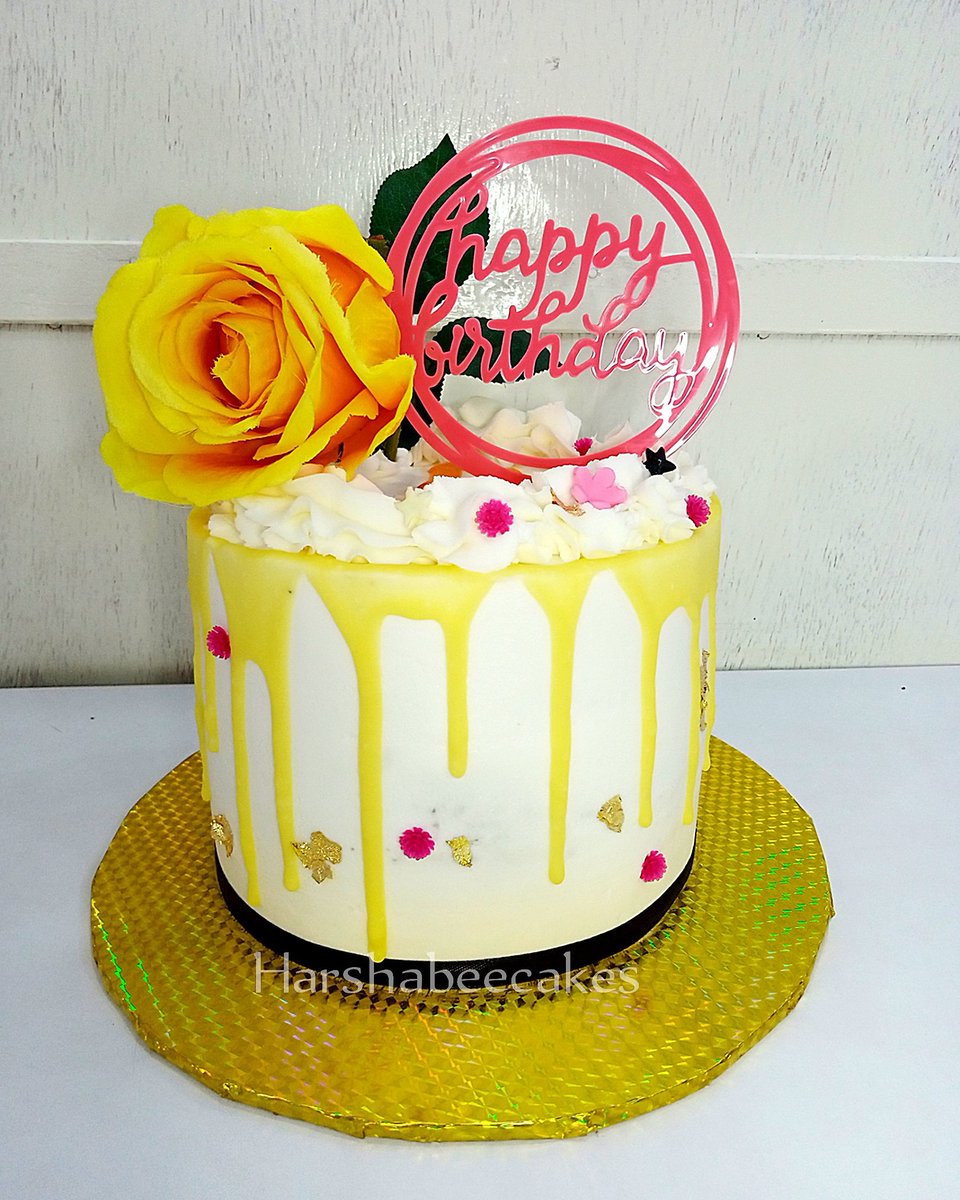 Harshabeecakes's tweet photo. ๐๐๐ ๐๐๐ ๐๐ ๐๐๐๐๐๐๐๐ โ
.
Kindly retweet๐
.
#Harshabeecakes #sunkissed #cakesinlagos #Ikoroducakes #ilovecakes #yellowdrip #blackcake #rosecake #birthdaycake #pinky #desserts https://t.co/RLKbFoSSwJ