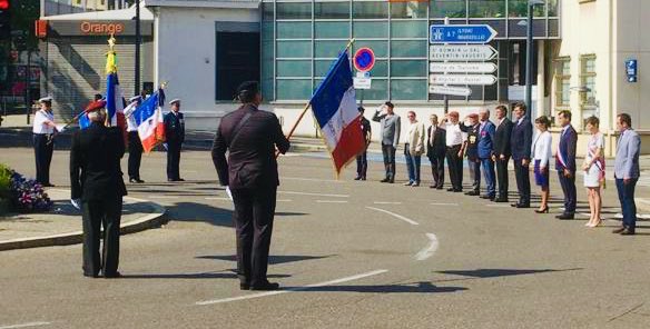 F_David38's tweet photo. Aujourd’hui est le jour de notre #fetenationale🇫🇷. Notre Pays n’est sans doute pas parfait, mais c’est le nôtre, et c’est celui que nous aimons...Avec tous les gens qui s’y trouvent, qu’elles que soient leurs origines Vive la France !
#14juillet #hommage national https://t.co/CFm3kHdCCG