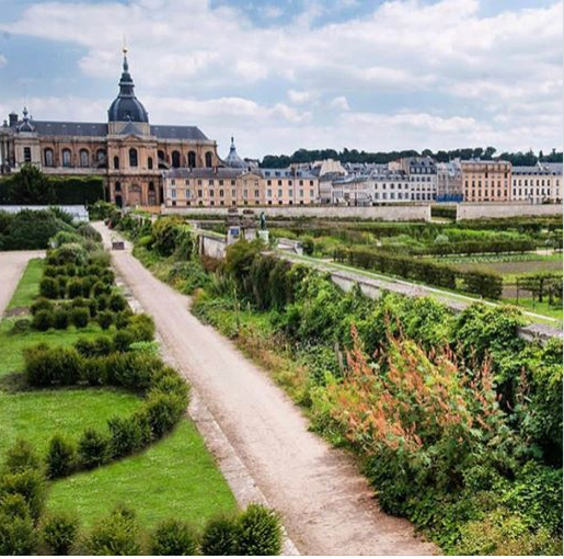 parisparisfr's tweet photo. Jusqu'au 2 août, dans le cadre champêtre du Potager du Roi à Versailles, a lieu le festival solidaire @AuConcerts : 20 concerts exceptionnels avec les plus grands noms d'aujourd'hui ainsi que les étoiles de demain : 
https://t.co/BUV6yBmMCb 5€ le concert.#EnFamille, #ÀnePasRater https://t.co/dKK4rN7rbD