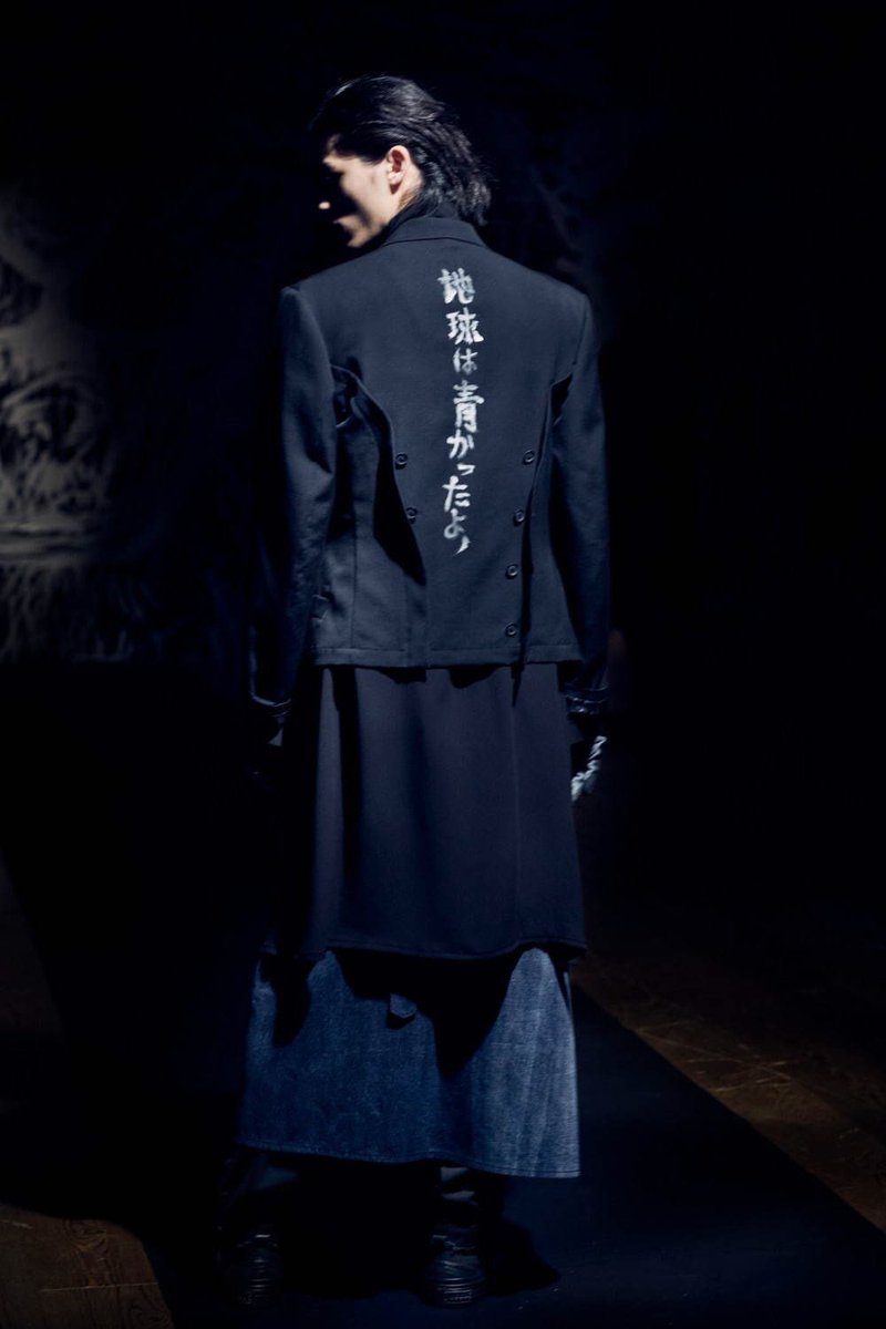 zzxxvvxxzz2's tweet photo. Yohji Yamamoto 
2021 ss https://t.co/m4QVb86bf8