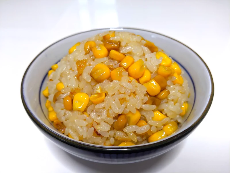 セブンの『焼きとうもろこし』を炊飯器で炊いた結果…めちゃくちゃ美味しそう‼