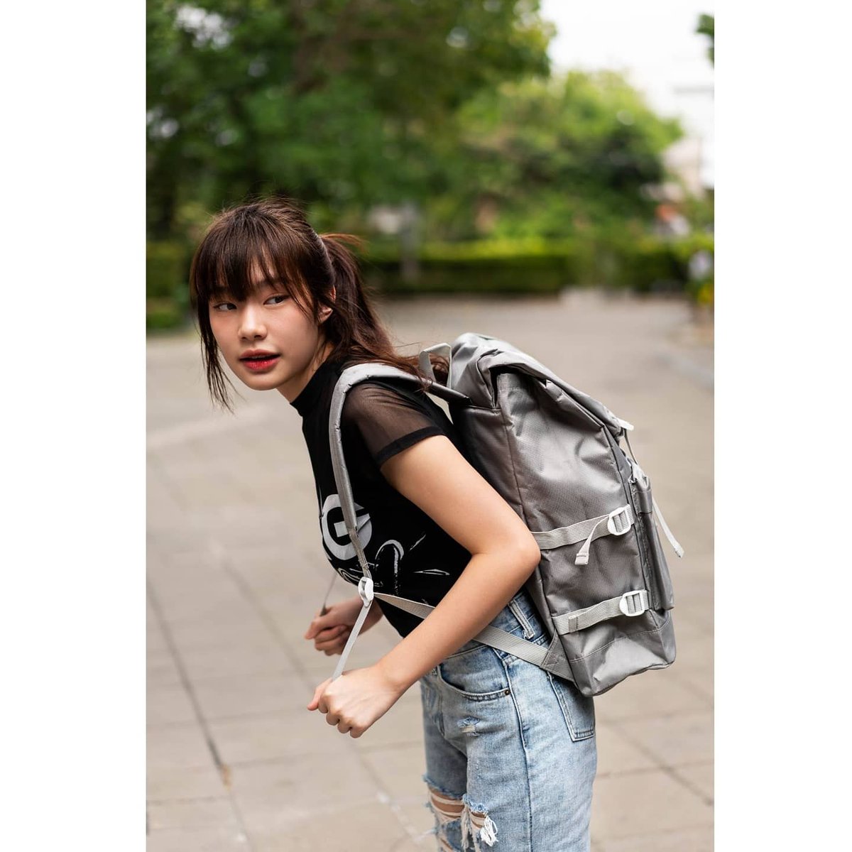 Moonset18's tweet image. ใกล้หยุดยาวแล้วเตรียมเที่ยวกันยังเอ่ยย เรามีไอเทมเท่ๆจุของได้เยอะเหมาะสำหรับไปเที่ยวมาฝาก Large Backpack 
มีสีื: ดำ, เทา, ขาว
ราคา: 690 ลด เหลือ480
ส่งฟรีลทบ
สนใจสั่งซื้อออนไลน์
Line​ID :@Moonset
Line​My​shop :shop.line.me/@moonset

#holiday   #largebackpack #moonset_official