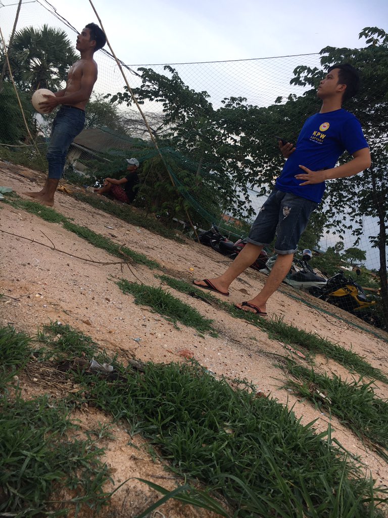 Alasca47698578's tweet photo. 175Cm បើបានចុយ មិនអោយដេកទេ https://t.co/0j9qIRXf4M