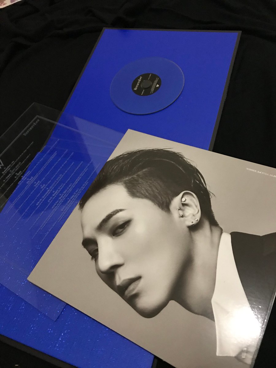 from_niss's tweet photo. HELP RT 🙏🏻
#icsell #wtswinnerstuff

ALBUM REMEMBER - US VER.
unsealed, hoony
+poster

250K
fullset + good condi 👌🏻
bisa s0pi freeong 
minat langsung dm ya 💗
https://t.co/u1Azyy5OQE
