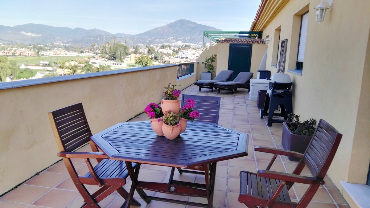 Time2BuySpain's tweet photo. 🔹 Amplio Ático en Guadalcantara de 3 habitaciones con impresionantes vistas panorámicas al Mar y a la montaña | 554.000 €.

Más detalles y fotos aquí ▶️ https://t.co/DES4LVInFC https://t.co/XocznJQyja