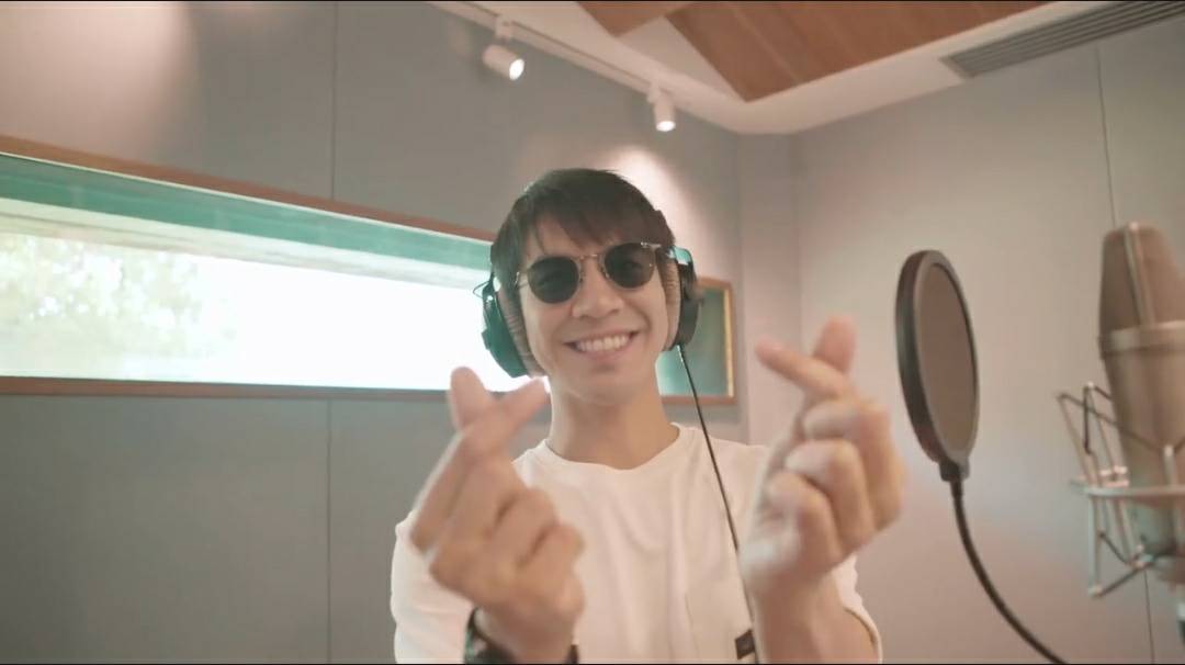 MOMPPLLL3's tweet photo. โอ้ยยยยยยยย ใจเต้นรัวๆๆมาก 
#NescafeBlendAndBrew https://t.co/4xhNxJfGSA