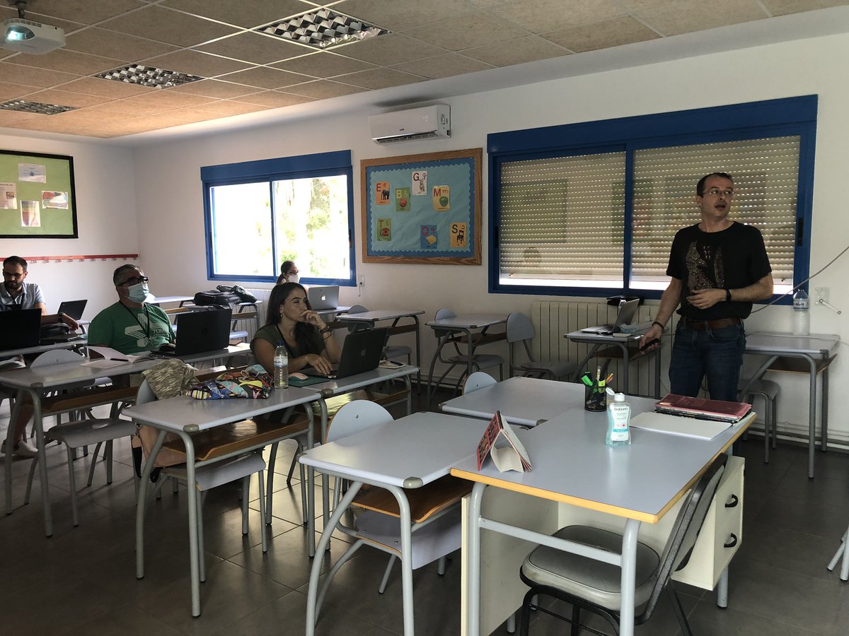 ScoolTic's tweet photo. Nuestros expertos en la administración del panel de #gsuiteedu @serlopord y @josemagarciag compartiendo candados de seguridad y privacidad. Cómo hemos gozado los trucos y estrategias p/tener a punto nuestras consolas! #EscuelaVeranoScooltic #ScoolticTransforma Gracias @campuspdi https://t.co/HqMvtX0Dly