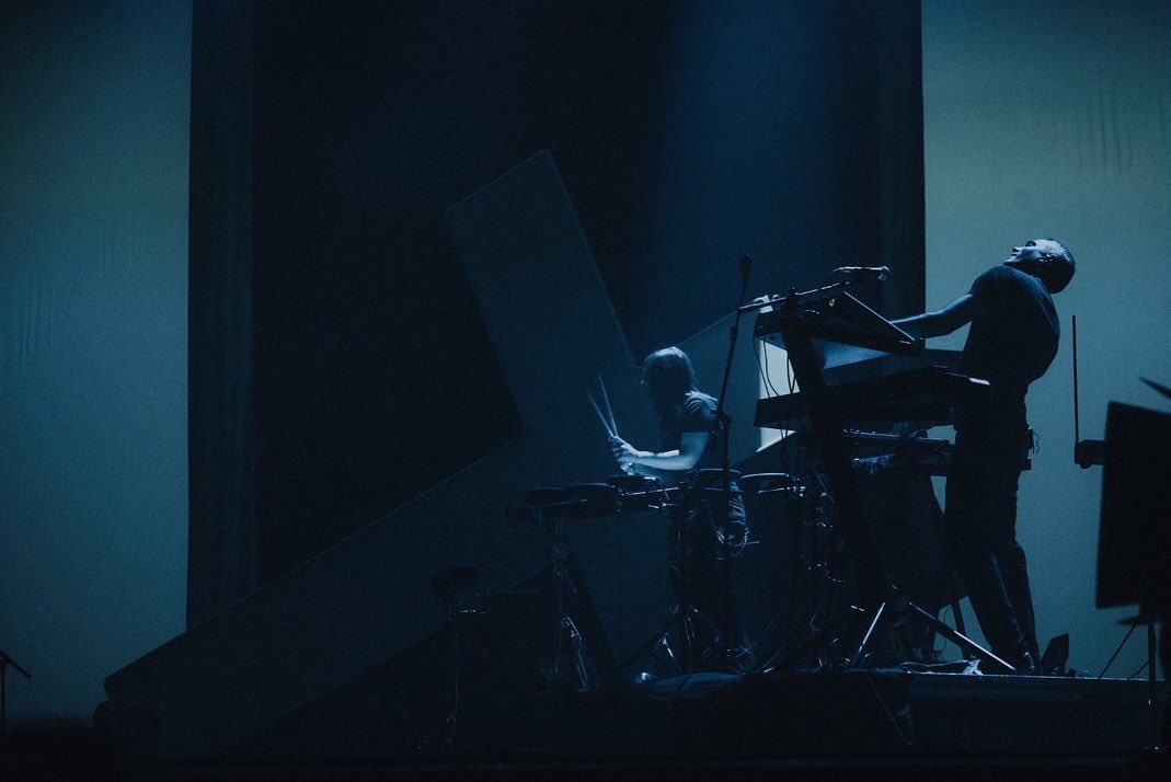 💛 Os dejamos con unas fotos del concierto de ZETAK el domingo en Santurtzi.
----
💛 Igandean ZETAK Santurtzin eskinitako kontzertuko argazki batzuk uzten dizkizugu.

Mila esker guztioi!

📸 <a href="/ibilife/">Ibi Life (Ibai)</a> @ Serantes Kultur Aretoa