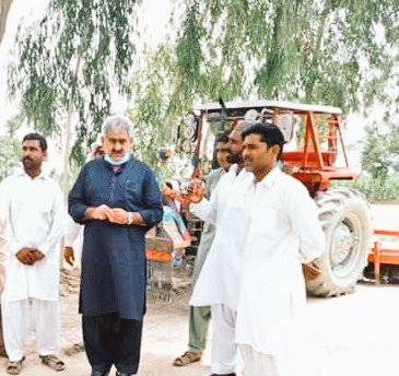 PTIPoliticsss's tweet photo. MPA Shahabuddin Sehar inspected ongoing work on UC Sumra Nashib road.
#NA187 #PP281 #Layyah #PTI https://t.co/UCSiNl5Dph
